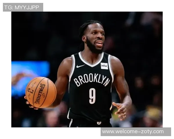 热刺官方宣布后卫本戴维斯将于今日进行左脚踝骨折手术恢复治疗